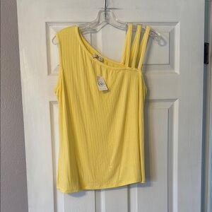 NWT Chic Yellow Top